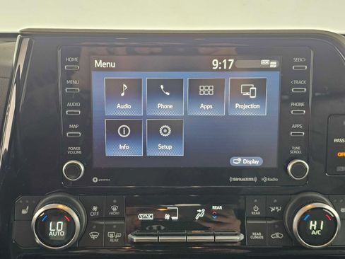 Used 2022 Toyota Highlander Bronze Edition image 26