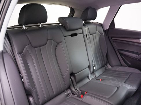 Certified 2023 Audi Q5 e Premium w/ Convenience Package image 7