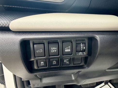 Used 2023 Subaru Forester Limited w/ Popular Package #3 AWD/4WD image 42
