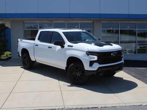 New 2026 Chevrolet Silverado 1500 LT Trail Boss w/ Convenience Package II AWD/4WD image 2