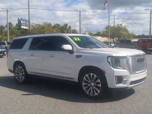 Used 2022 GMC Yukon XL Denali w/ Denali Ultimate Package image 2