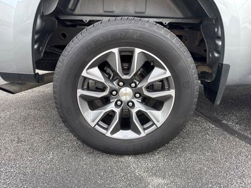 Used 2023 Chevrolet Silverado 1500 LT AWD/4WD image 10