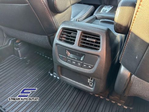 Used 2022 Honda Pilot TrailSport image 20