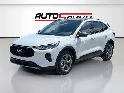 Used 2025 Ford Escape ST-Line w/ Equipment Group 301A FWD image 3