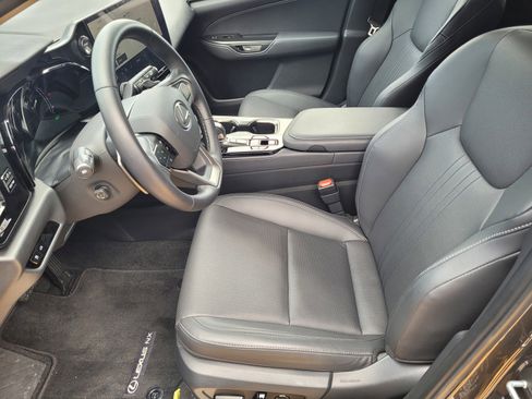 Used 2025 Lexus NX 350h AWD w/ Premium Package image 12