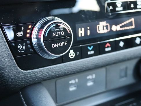 New 2026 Mitsubishi Outlander SEL image 15