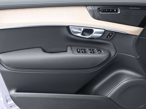 New 2026 Volvo XC90 B5 Plus AWD/4WD image 10