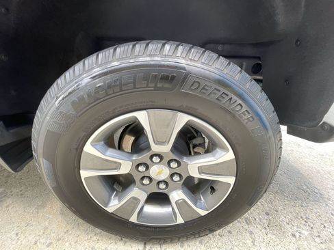 Used 2019 Chevrolet Colorado Z71 AWD/4WD image 31