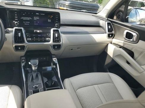 Used 2023 Kia Sorento SX FWD image 17