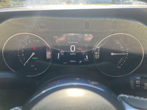 Used 2023 Jeep Wrangler Unlimited Sahara w/ Dual Top Group image 9