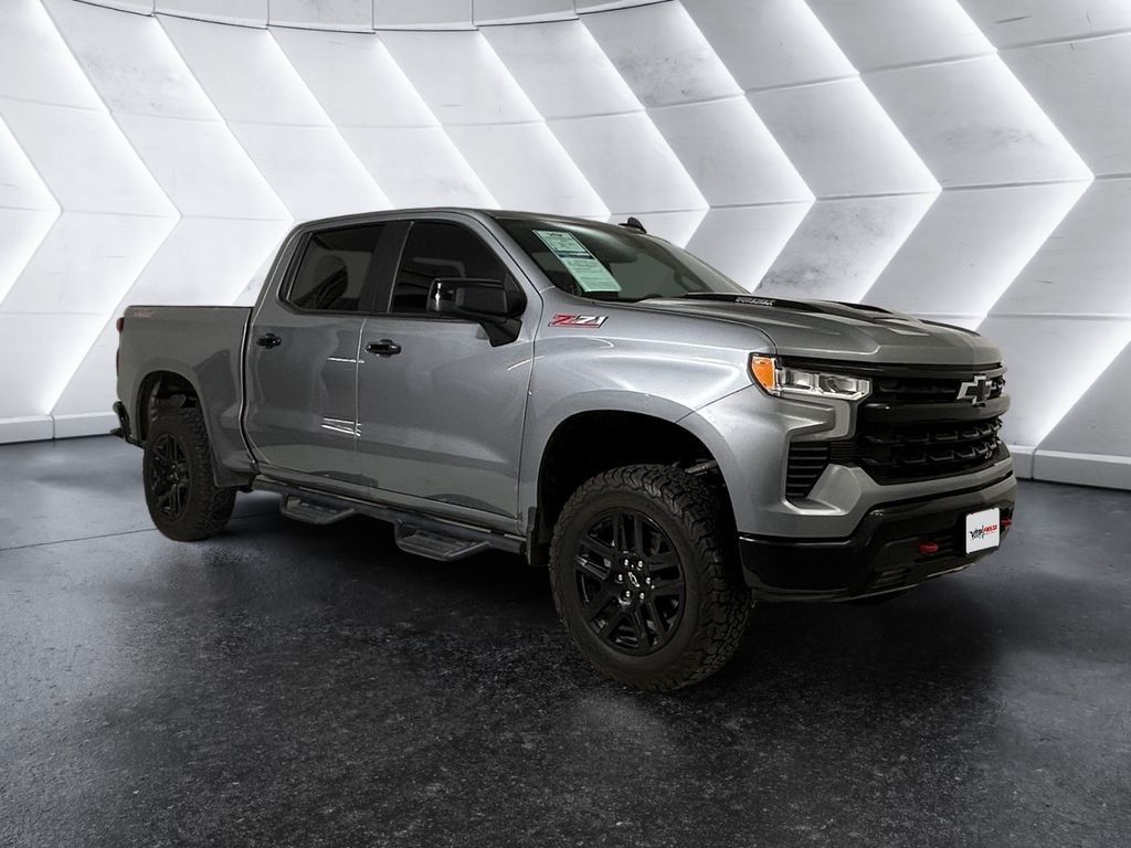 Used 2024 Chevrolet Silverado 1500 LT Trail Boss AWD/4WD image 1
