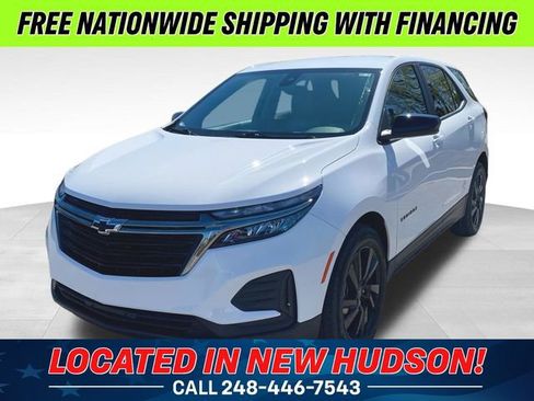 Used 2023 Chevrolet Equinox LS w/ LS Convenience Package FWD image 1