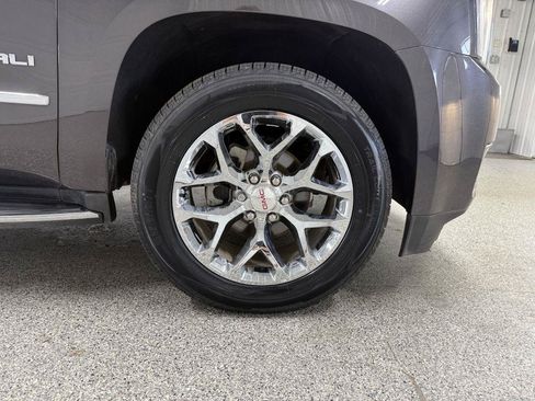 Used 2017 GMC Yukon XL Denali w/ Open Road Package AWD/4WD image 48