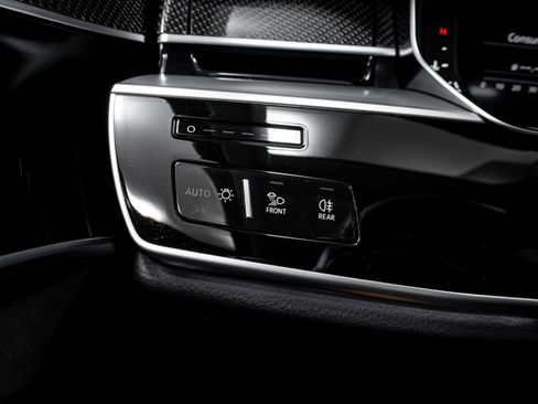 Used 2023 Audi S8 4.0T quattro image 43