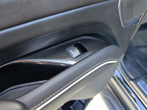 Used 2024 Cadillac Escalade Sport image 11