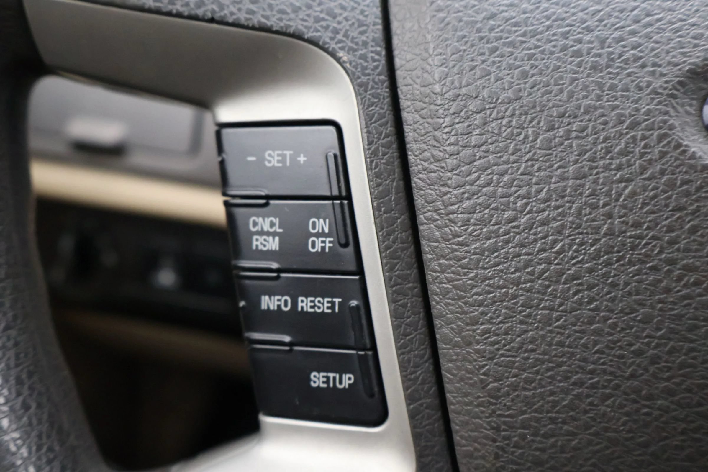 Used 2012 Ford Fusion SE FWD image 23