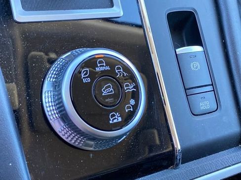 Used 2024 Mitsubishi Outlander SE image 20