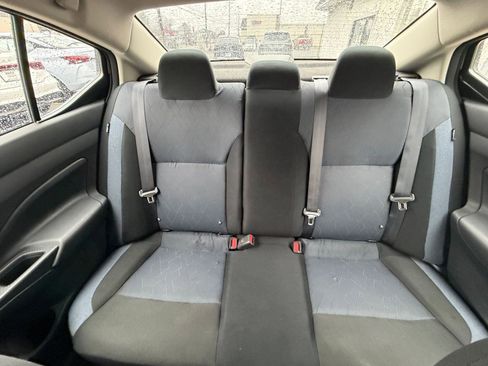 Used 2025 Nissan Versa SV image 33