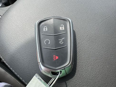 Used 2025 Cadillac XT5 Premium Luxury w/ LPO, Floor Liner Package AWD/4WD image 24
