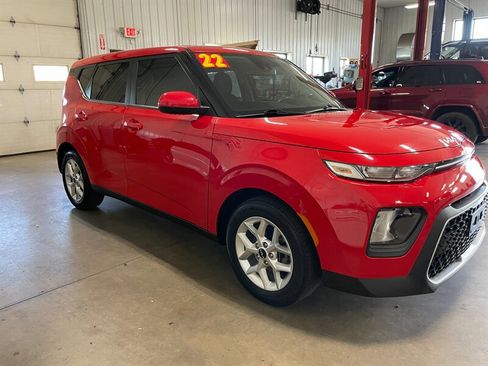Used 2022 Kia Soul LX w/ Technology Package FWD image 5