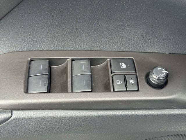 Used 2024 Toyota Camry SE w/ Cold Weather Package FWD image 24