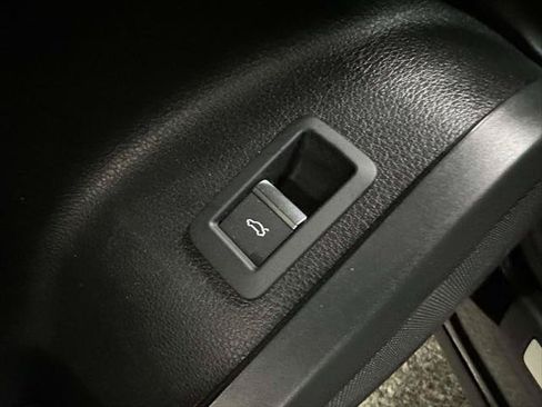 Used 2023 Audi Q5 2.0T Premium Plus w/ Convenience Package AWD/4WD image 19