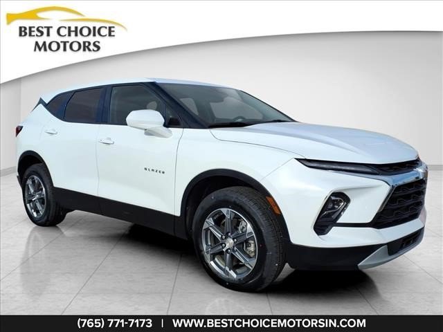 Used 2025 Chevrolet Blazer LT FWD image 1