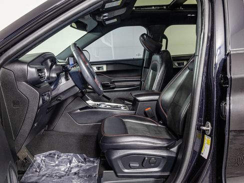 Used 2023 Ford Explorer ST-Line w/ Class IV Trailer Tow Package AWD/4WD image 27
