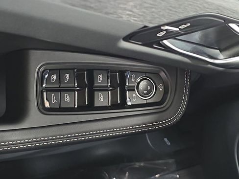 New 2026 Porsche Macan GTS image 21