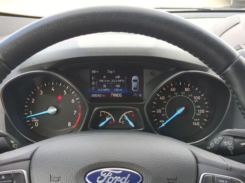 Used 2018 Ford Explorer XLT w/ Equipment Group 202A AWD/4WD image 29