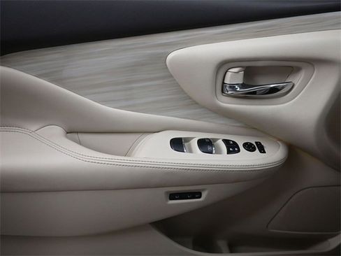 Used 2017 Nissan Murano SL image 26