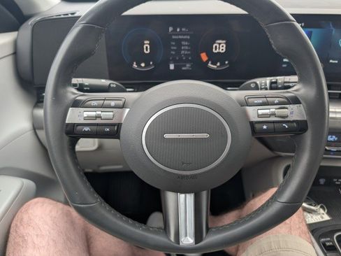 Used 2024 Hyundai Kona SEL FWD image 12