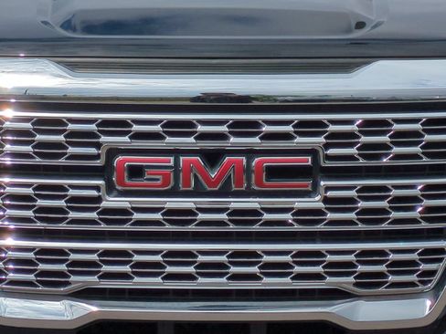 Used 2022 GMC Canyon Denali w/ Denali Black Edition Package AWD/4WD image 43