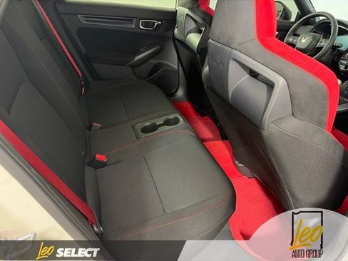 Used 2025 Honda Civic Type R image 19