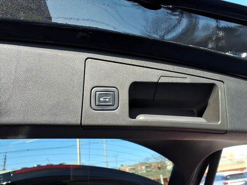 Certified 2023 Cadillac XT4 Premium Luxury w/ Cold Weather Package image 15