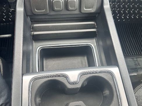 Used 2016 GMC Sierra 1500 SLT w/ SLT Preferred Package image 11