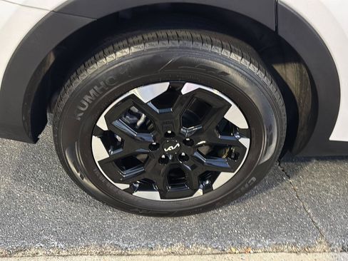 Used 2024 Kia Sorento S image 35