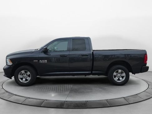 Used 2017 RAM 1500 Express image 2