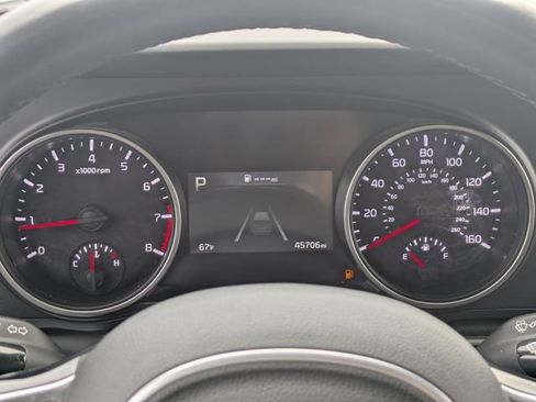 Used 2024 Kia Carnival LX FWD image 27