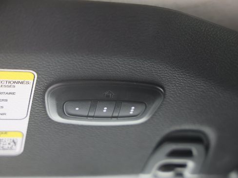 Used 2024 Jeep Wrangler Sahara image 21