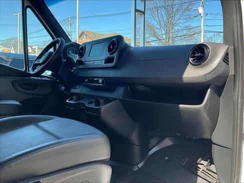 Used 2023 Mercedes-Benz Sprinter 2500 image 14