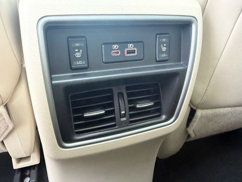 Used 2019 Nissan Murano SL w/ SL Technology Package FWD image 12