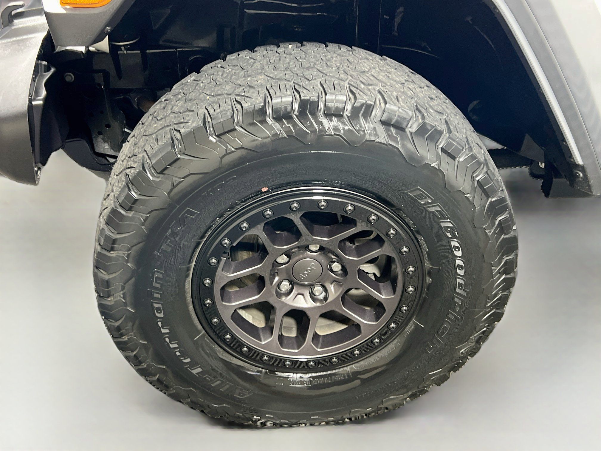 Used 2022 Jeep Wrangler Unlimited Sport w/ Xtreme Recon 35" Tire Package AWD/4WD image 13