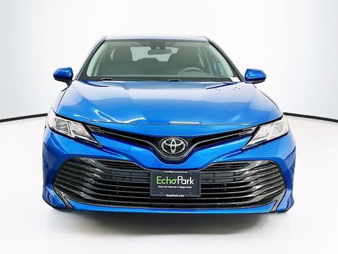 Used 2019 Toyota Camry LE FWD image 2