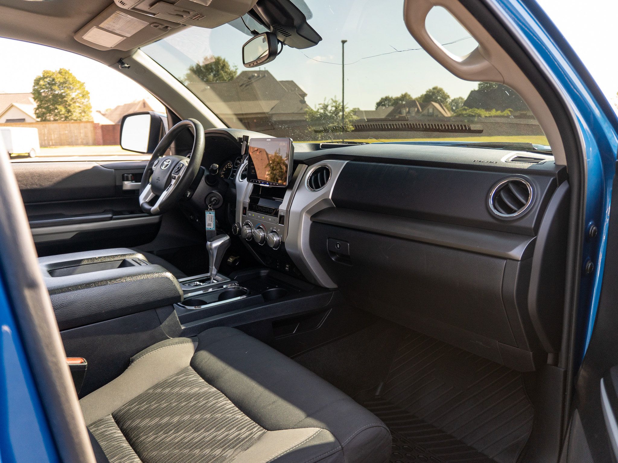 Used 2018 Toyota Tundra SR5 AWD/4WD image 17