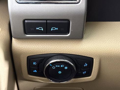 Used 2020 Ford F150 Lariat w/ Equipment Group 502A Luxury AWD/4WD image 38