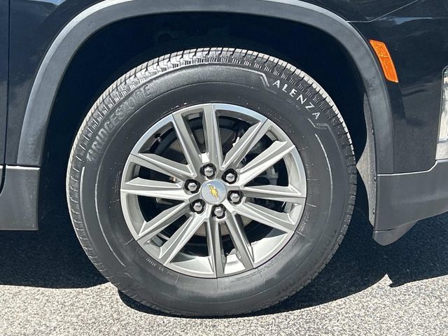 Used 2023 Chevrolet Traverse LT FWD image 9