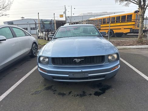 Used 2007 Ford Mustang Premium image 2