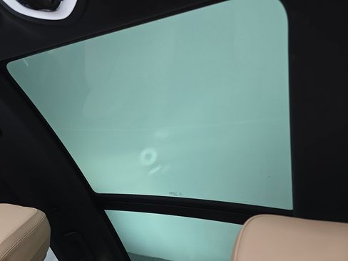 Used 2019 Porsche Macan image 30