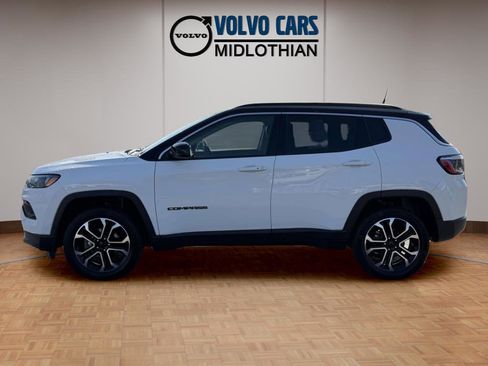Used 2022 Jeep Compass Limited image 23